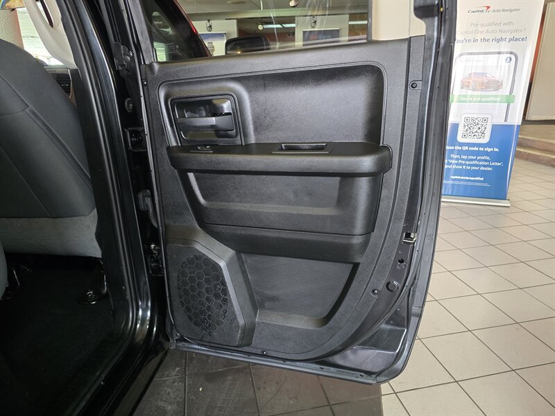 Used 2019 RAM 1500 Express w/ Express Value Package AWD/4WD image 16