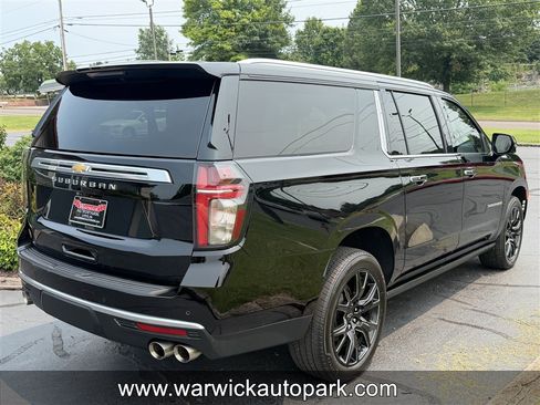 Used 2023 Chevrolet Suburban High Country w/ Premium Package AWD/4WD image 21