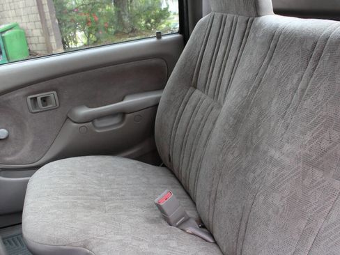 Used 2003 Toyota Tacoma PreRunner image 8