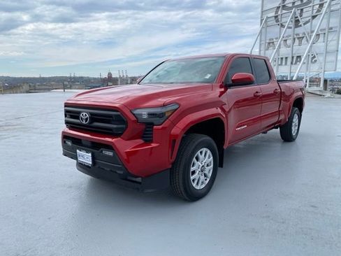 Used 2024 Toyota Tacoma SR5 image 4