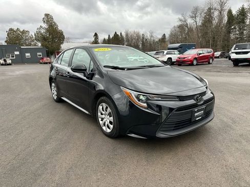 Used 2024 Toyota Corolla LE image 7