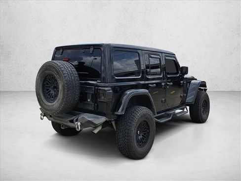 Used 2022 Jeep Wrangler Unlimited Rubicon w/ Cold Weather Group AWD/4WD image 5