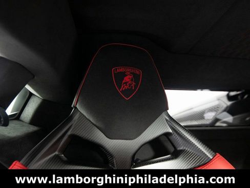 Used 2024 Lamborghini Revuelto image 39
