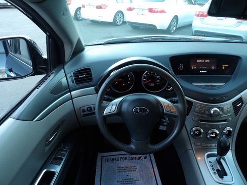 Used 2011 Subaru Tribeca Limited w/ PWR Moonroof Pkg AWD/4WD image 5