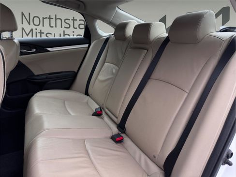 Used 2016 Honda Civic Touring image 17