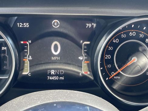 Used 2020 Jeep Wrangler Unlimited Sahara AWD/4WD image 25