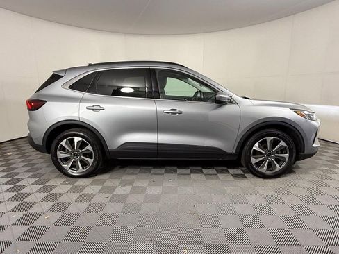 Used 2024 Ford Escape Platinum image 2