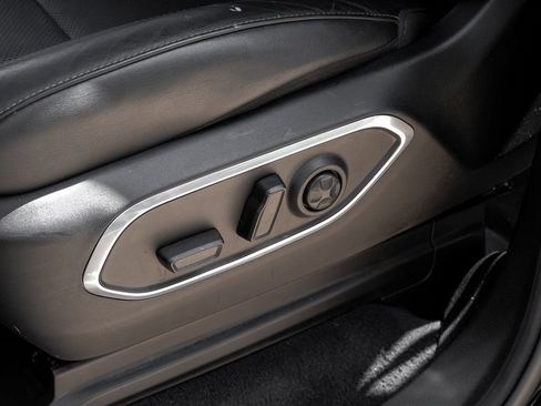 Used 2022 Jeep Wagoneer Series III w/ Premium Group I image 46