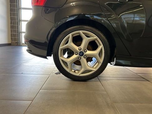 Used 2014 Ford Focus ST FWD image 36