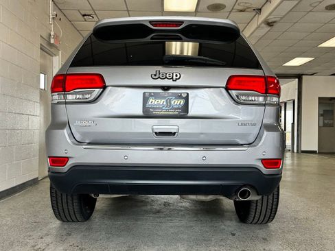 Used 2018 Jeep Grand Cherokee Limited image 6