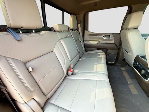 Used 2022 GMC Sierra 1500 SLT w/ SLT Premium Plus Package image 28