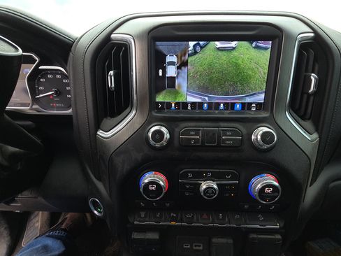 Used 2022 GMC Sierra 2500 Denali AWD/4WD image 12
