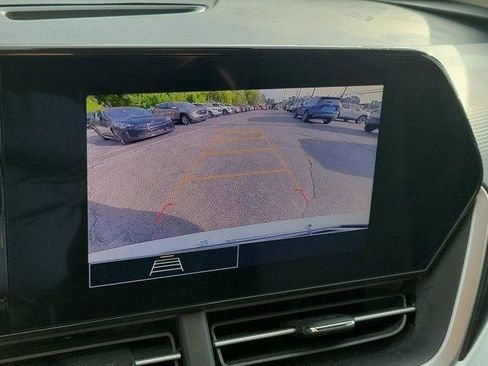 Used 2024 Chevrolet Trax LS image 27