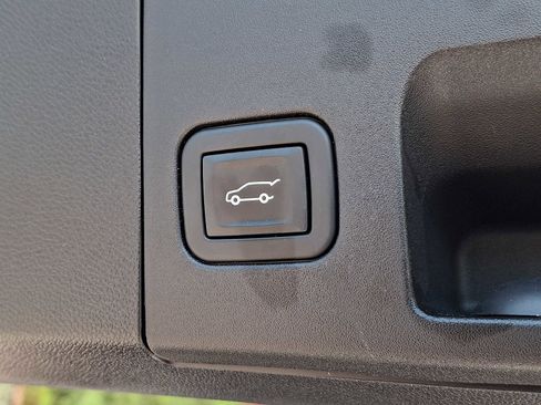 Used 2023 Cadillac XT4 Premium Luxury w/ Cold Weather Package FWD image 34