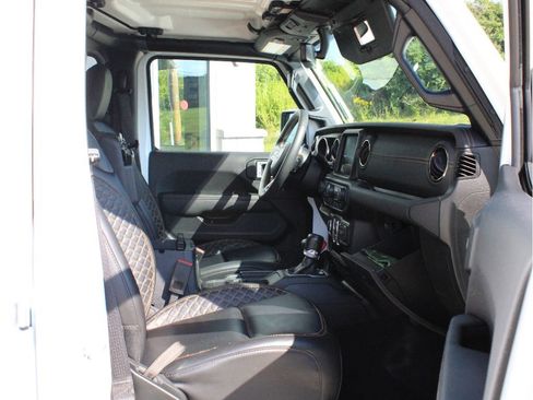 Certified 2023 Jeep Gladiator Overland AWD/4WD image 26