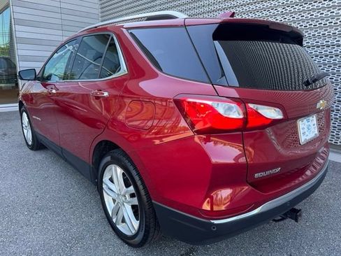 Used 2018 Chevrolet Equinox Premier FWD image 2