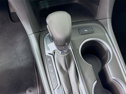 Used 2022 Chevrolet Equinox LT image 18