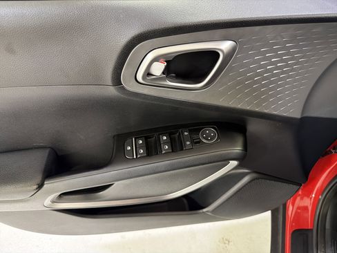 Used 2022 Kia Soul LX w/ Technology Package image 14