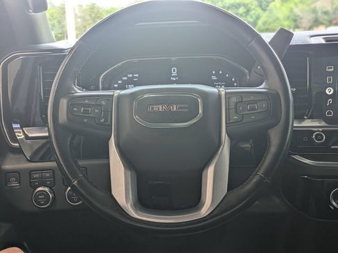 Used 2022 GMC Sierra 1500 SLT w/ X31 Off-Road Package AWD/4WD image 27