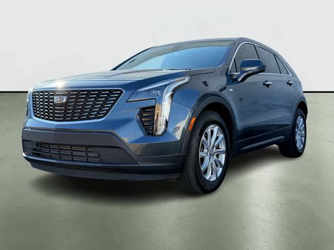 Used 2019 Cadillac XT4 Luxury image 2