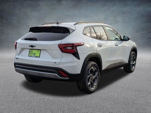 New 2026 Chevrolet Trax LT w/ Driver Confidence Package FWD image 4