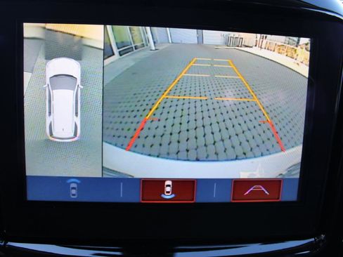 Used 2019 Chevrolet Traverse Premier w/ LPO, 'HIT The Road' Package image 17