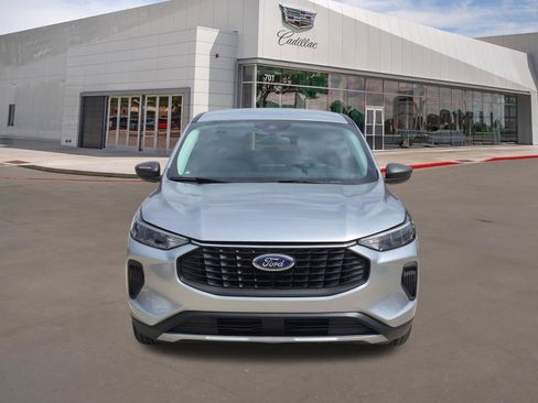 Used 2023 Ford Escape Active FWD image 2