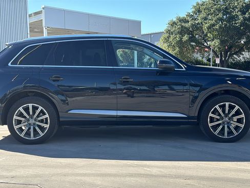 Used 2017 Audi Q7 3.0T Prestige w/ Prestige Package image 8