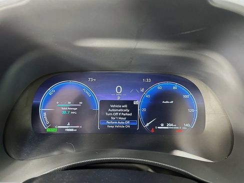 Used 2024 Toyota Highlander Limited image 18