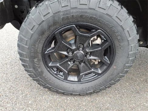 Used 2022 Jeep Gladiator Sport image 11