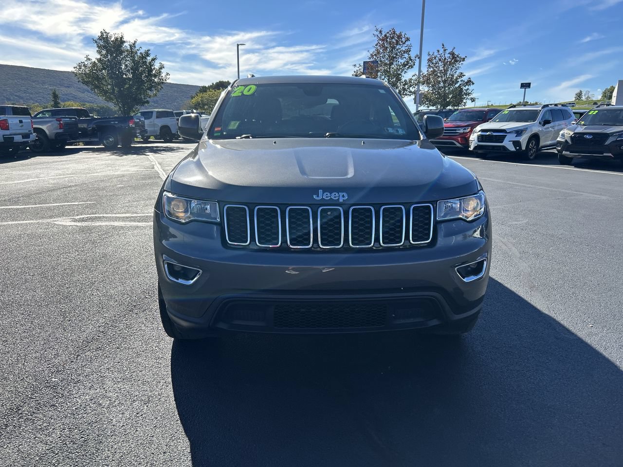 Used 2020 Jeep Grand Cherokee Laredo w/ Security & Convenience Group AWD/4WD image 2