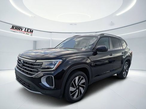 Used 2025 Volkswagen Atlas SE AWD/4WD image 7