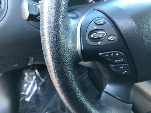 Used 2020 Nissan Pathfinder S image 21