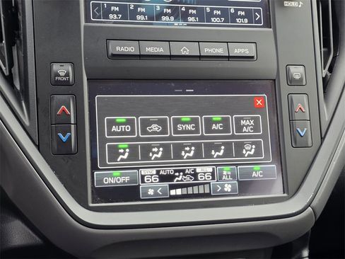 Used 2024 Subaru Crosstrek 2.0i image 19