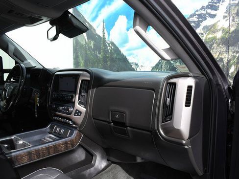 Used 2016 GMC Sierra 2500 Denali w/ Duramax Plus Package image 25