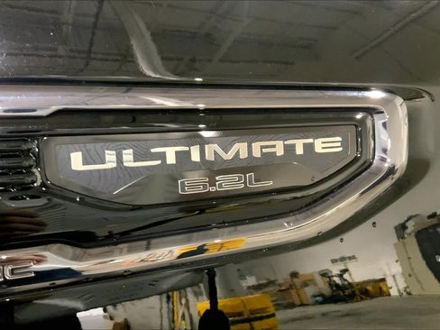 Used 2023 GMC Sierra 1500 Denali Ultimate AWD/4WD image 10