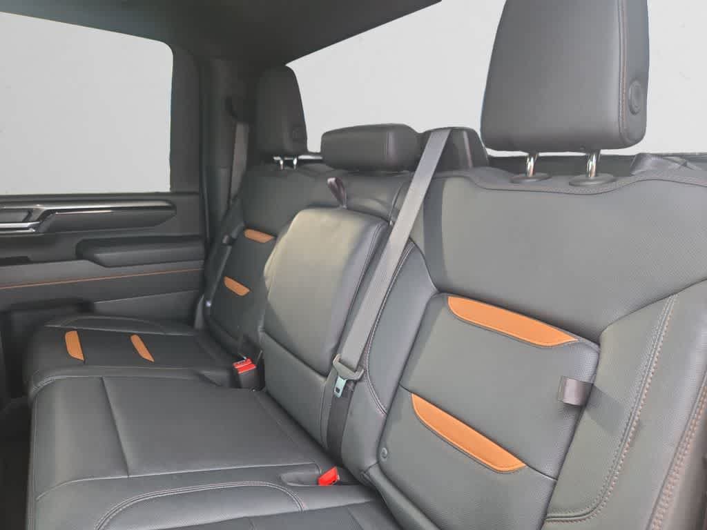 Used 2025 GMC Sierra 2500 AT4 AWD/4WD image 14