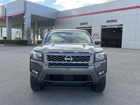Used 2025 Nissan Frontier SV w/ SV Convenience Package image 2