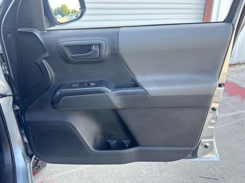 Used 2022 Toyota Tacoma SR w/ SX Package image 31