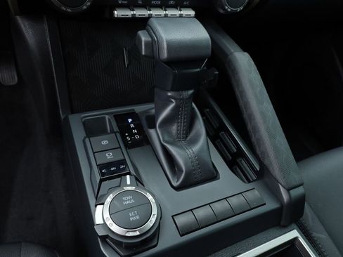 Used 2025 Toyota Tacoma SR5 image 11