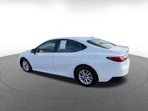 Used 2025 Toyota Camry LE image 11