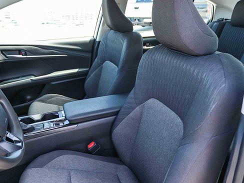 Used 2025 Toyota Camry LE FWD image 17