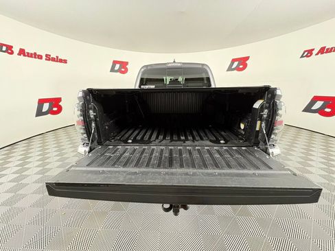 Used 2021 Toyota Tacoma TRD Off-Road AWD/4WD image 45