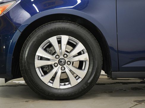 Used 2015 Honda Odyssey EX-L image 32