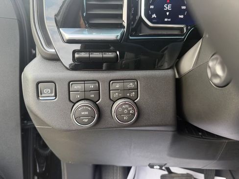 Used 2026 Chevrolet Silverado 1500 High Country w/ High Country Premium Package AWD/4WD image 36