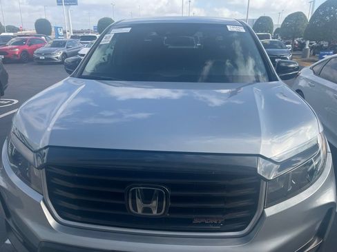 Used 2023 Honda Ridgeline Sport image 2