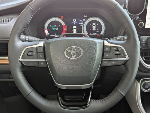 Used 2026 Toyota Grand Highlander Platinum image 21