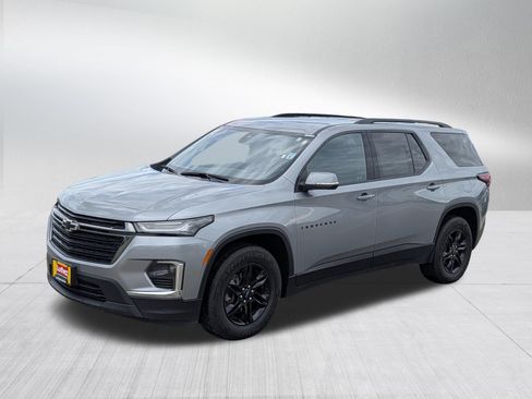 Used 2023 Chevrolet Traverse LT w/ Midnight/Sport Edition AWD/4WD image 3