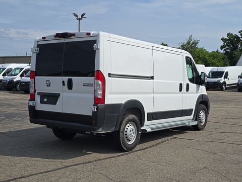 Used 2025 RAM ProMaster 2500 w/ U-Haul Equipment Group FWD image 4