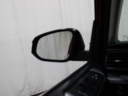 Used 2022 Toyota 4Runner Limited image 11